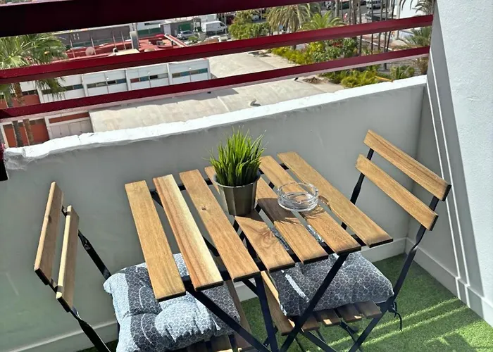 Relaxing Near The Sea *